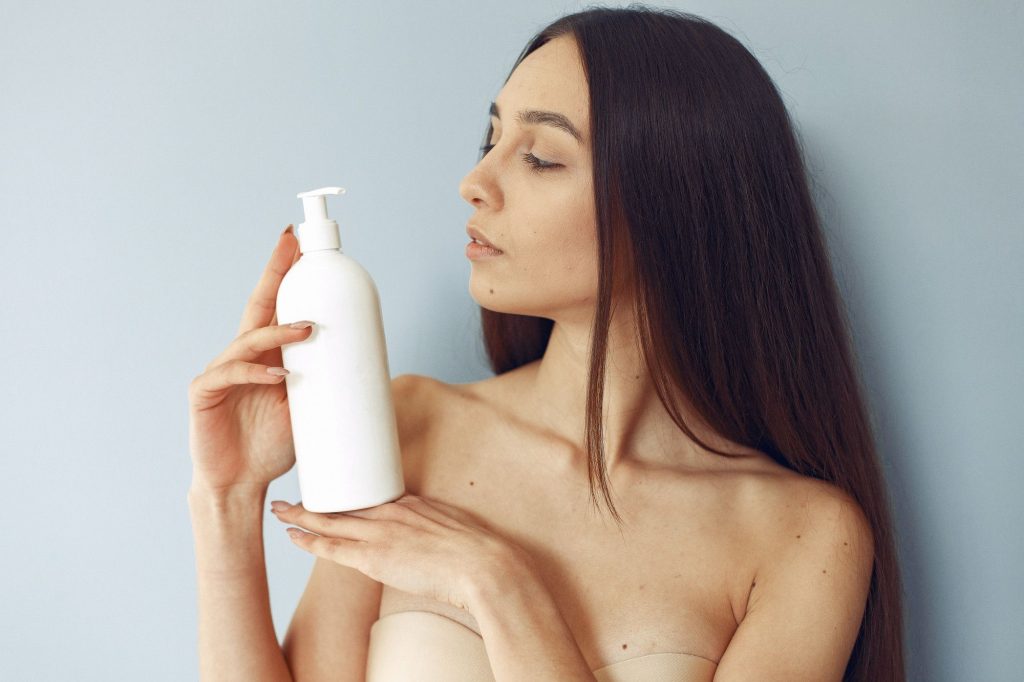 Shampooing pour alopécie androgénique féminine